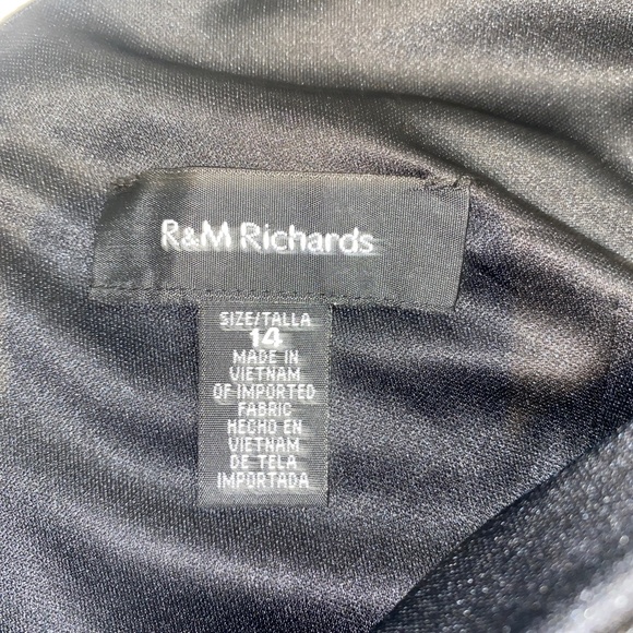 R &.M Richards Formal Cocktail Dress with Pockets Excellent Condition - Picture 7 of 10